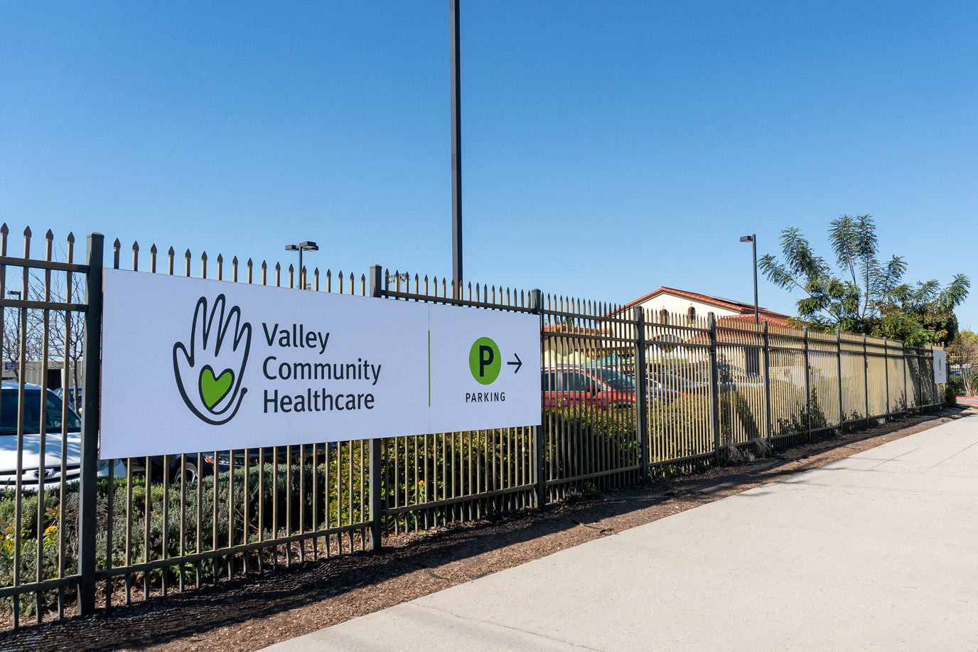 Valley Community Healthcare - Vehicular Wayfinding